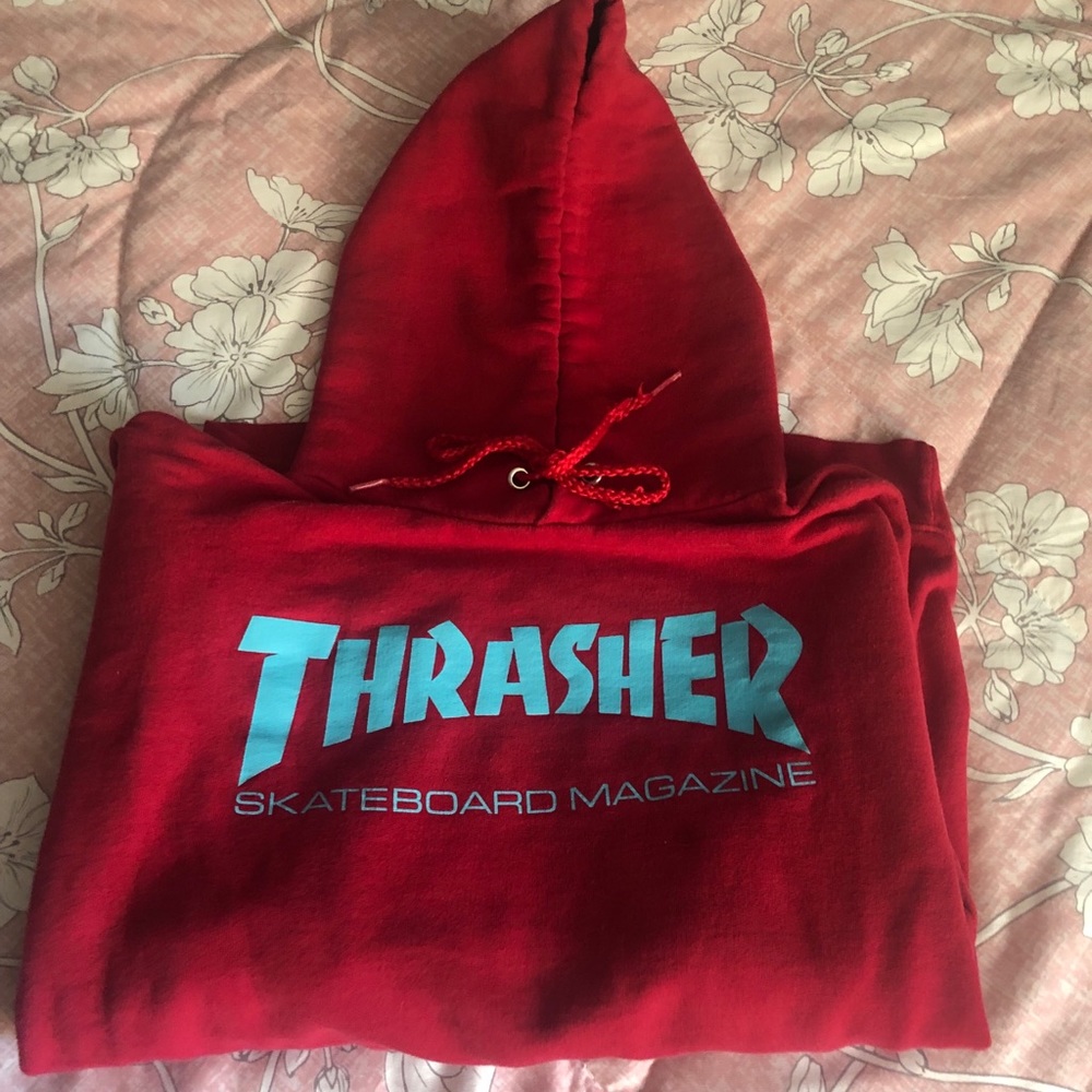 Medium/Red Thrasher sweatshirt